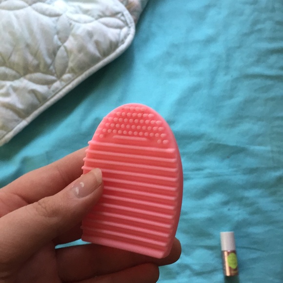 SALE 3pc foundation brush set+brush cleaner - Picture 4 of 8